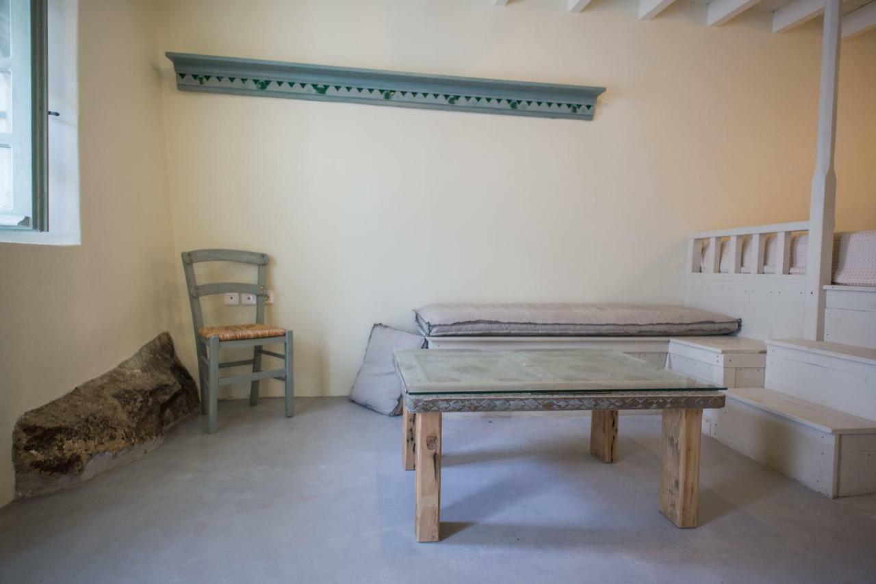 Вілла Pyrgos Stone House Emporeios  Екстер'єр фото