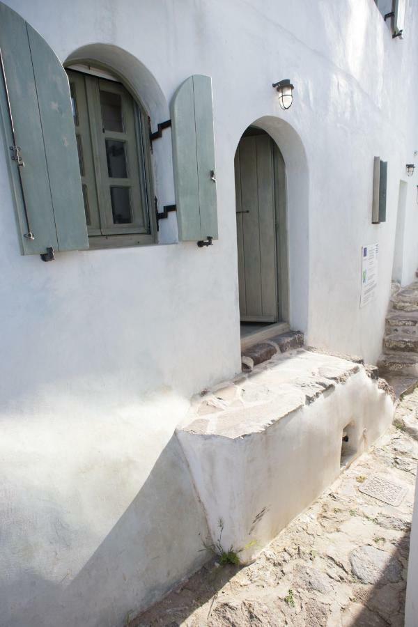 Вілла Pyrgos Stone House Emporeios  Екстер'єр фото
