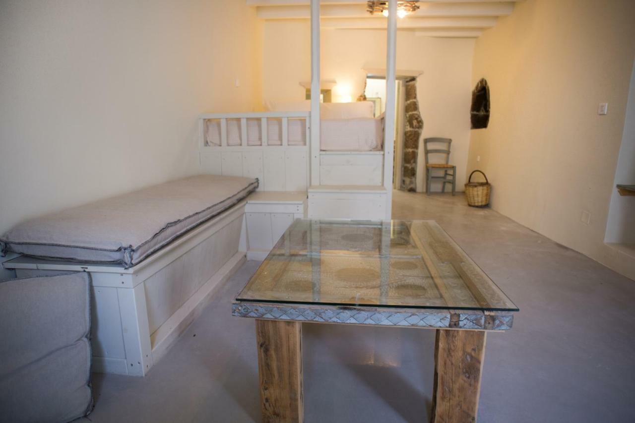 Вілла Pyrgos Stone House Emporeios  Екстер'єр фото