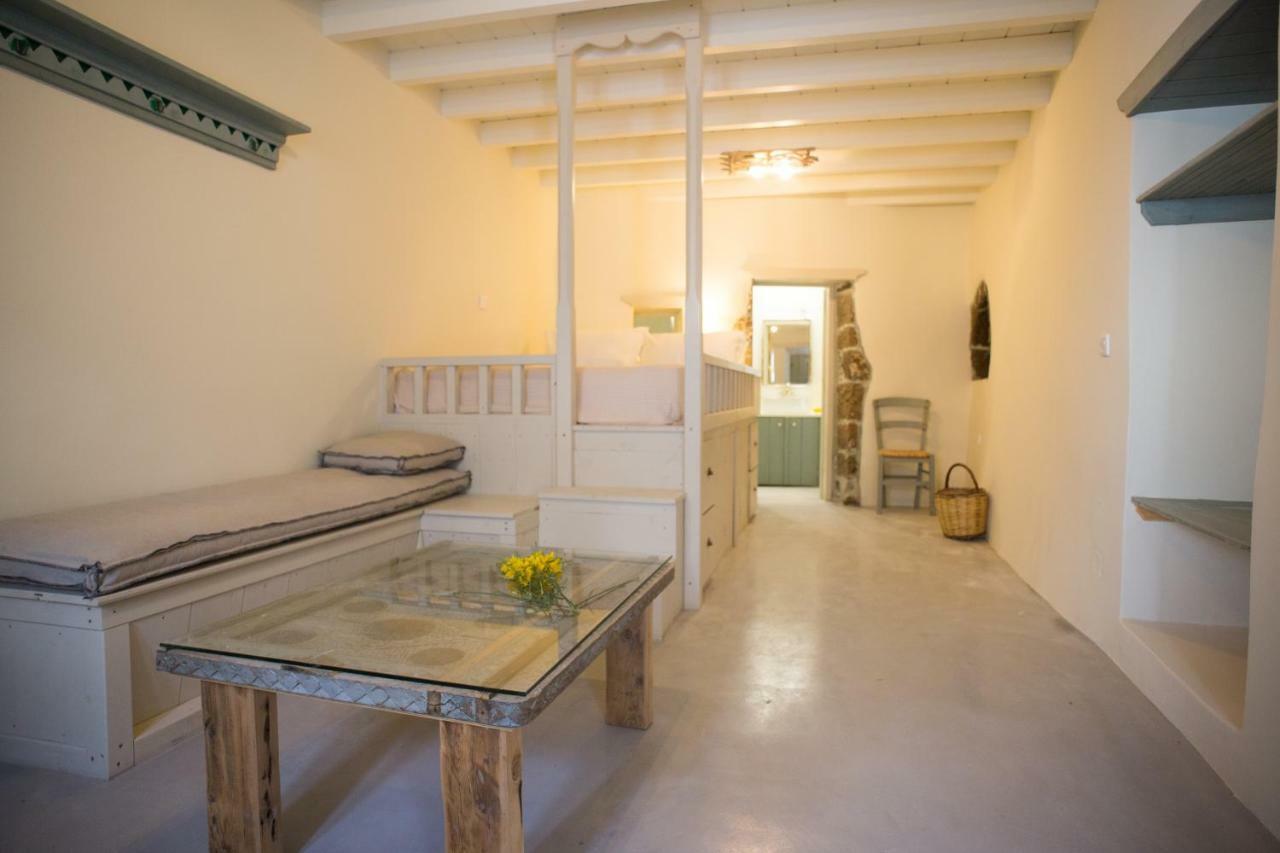 Вілла Pyrgos Stone House Emporeios  Екстер'єр фото