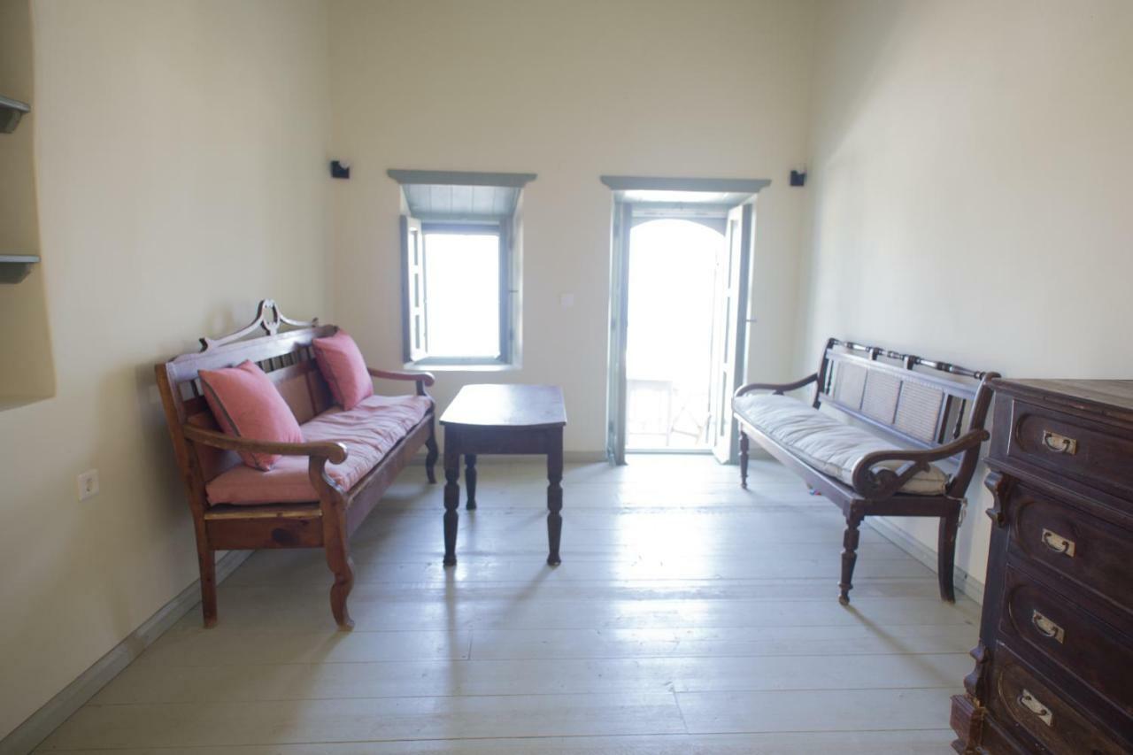 Вілла Pyrgos Stone House Emporeios  Екстер'єр фото
